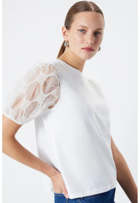 Тениска с бухнали мрежести ръкави