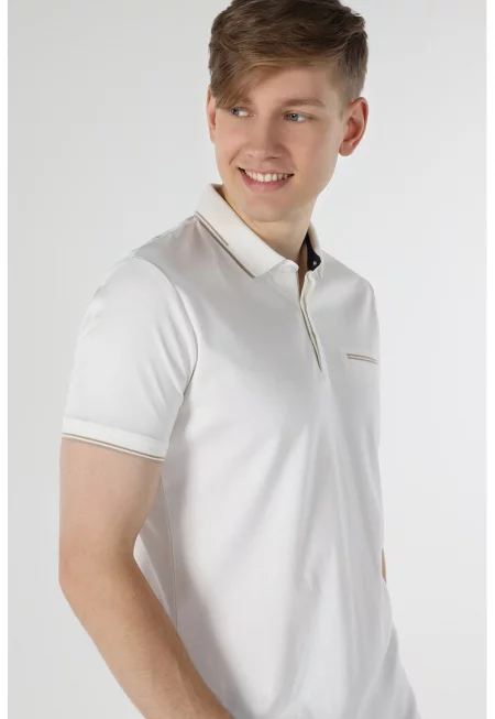 Тениска с яка