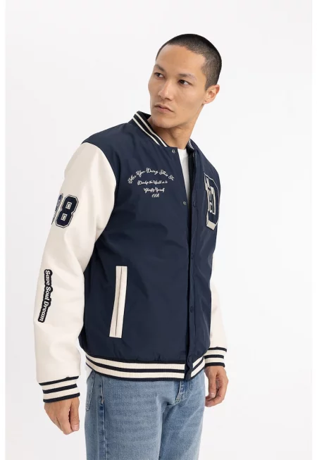 Уголемено яке бомбър College