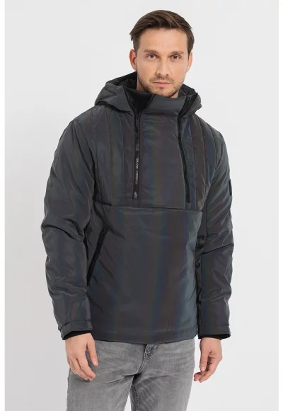 Яке с качулка и джобове