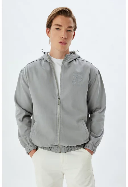 Яке с качулка и скосени джобове - Светло сив