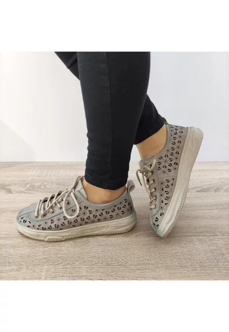 98088 Светлосиви ежедневни дамски обувки с перфорация