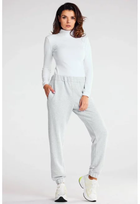 Блуза slim fit с висока яка -