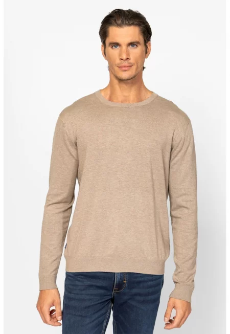 Фино плетен пуловер с овално деколте - Бежов