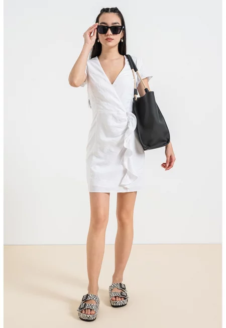 Къса рокля със застъпено деколте - Бял
