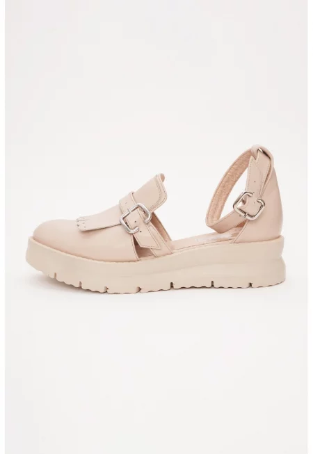 Кожени сандали с каишки на глезена - Крем