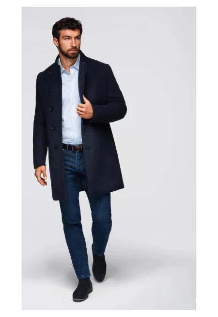 Палто с висока яка