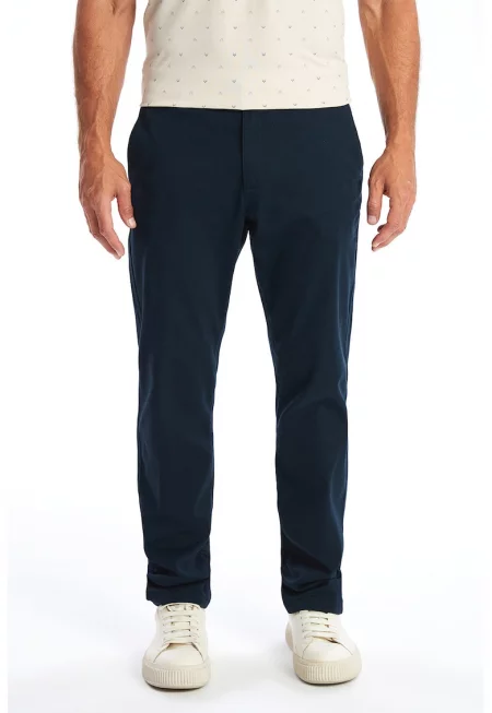 Панталон чино със средновисока талия