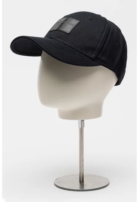 Шапка с лого - Черен