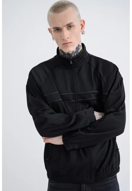 Суитшърт с цип и пришито лого