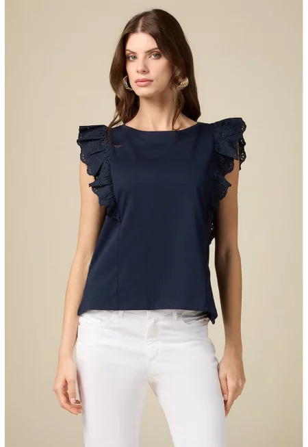 Топ с английска дантела