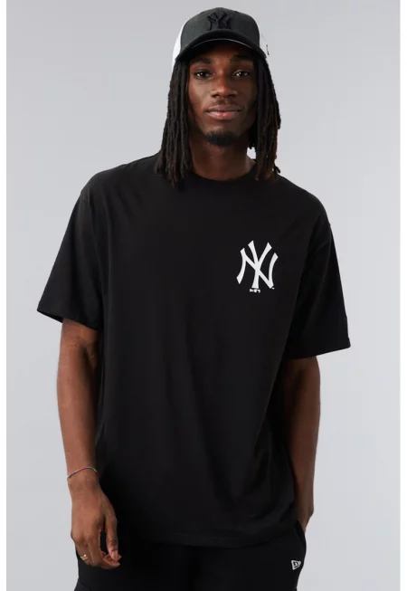 Уголемена тениска с лого New York Yankees