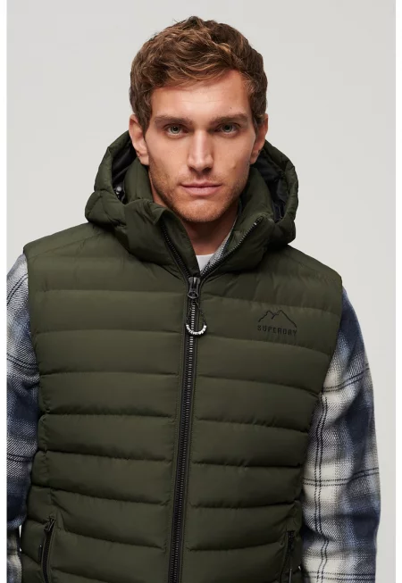 Ватиран елек с качулка