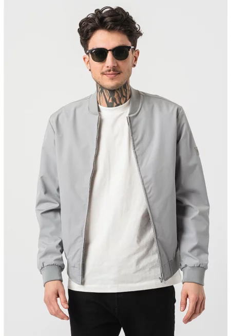 Яке бомбър с джобове встрани