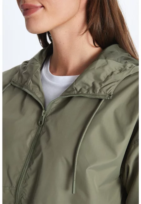 Яке с качулка и паднали ръкави