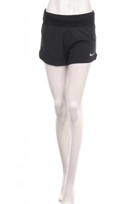 Дрехи Спортни къси панталони NIKE