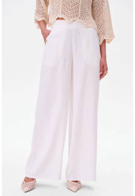 Едноцветни панталони - с широка кройка Nezi