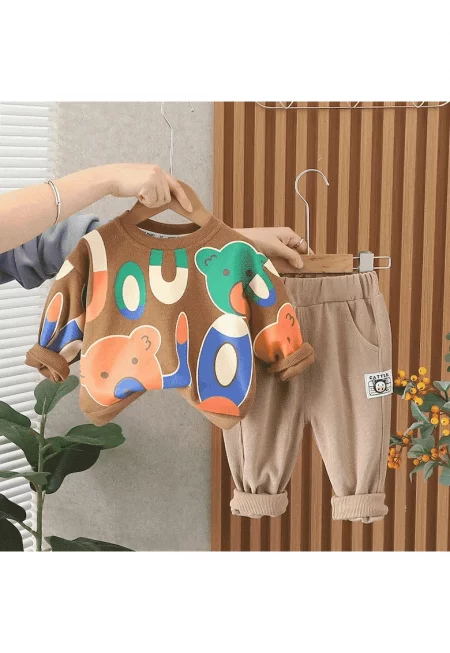 Кафяв костюм за момчета Berry