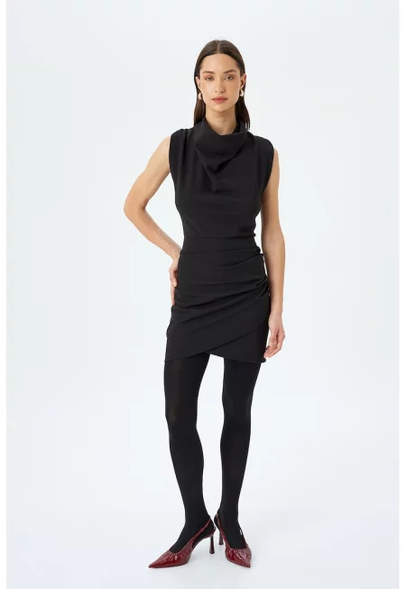 Къса рокля без ръкави - Черен