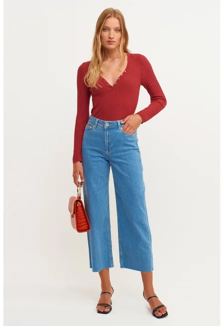 Леко разкроени дънки Eleny - Син