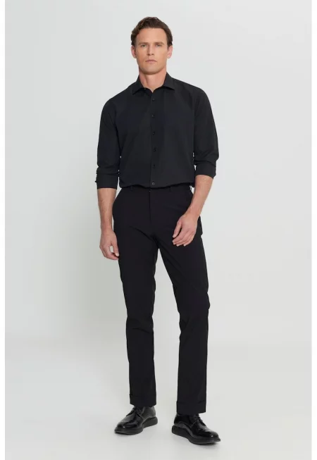 Прав слим панталон - Черен