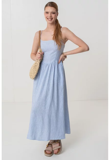 Разкроена дълга рокля с лен с тънки регулиращи се презрамки - Бял/Пастелносин