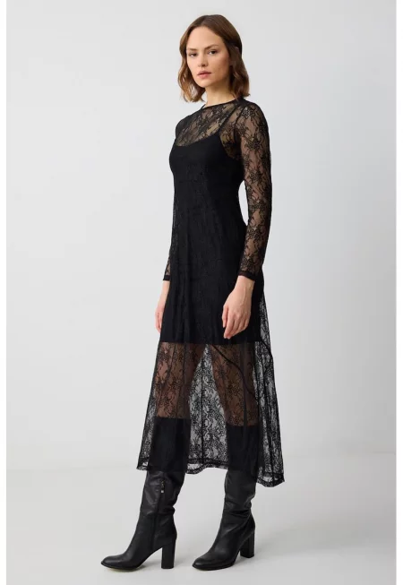 Рокля с дантела - Черен