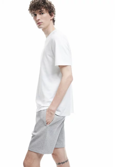 Шорти с джобове