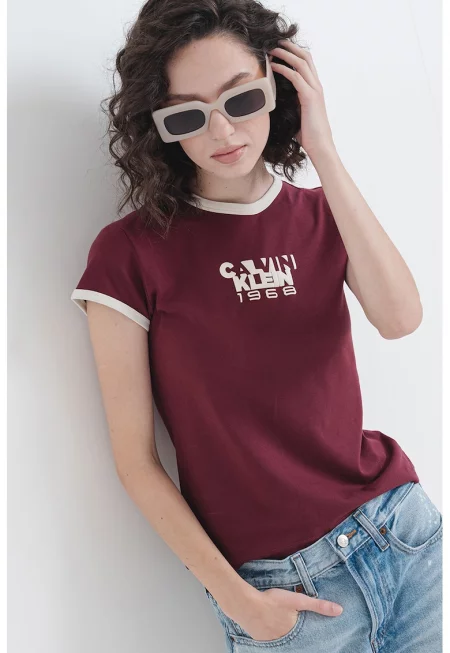 Стандартна тениска с лого