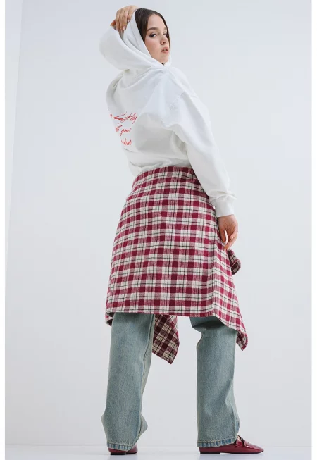 Уголемено худи с надписи - Червен/Мръснобял
