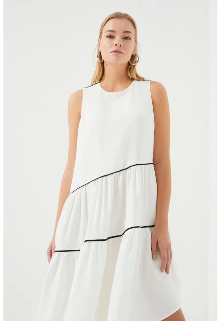 Асиметрична рокля с набирания - Бял/Избеляло черно