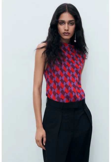 Блуза с фигурална шарка