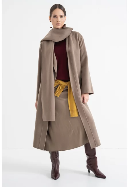Дълъг тренч с вълна и прикрепен шал