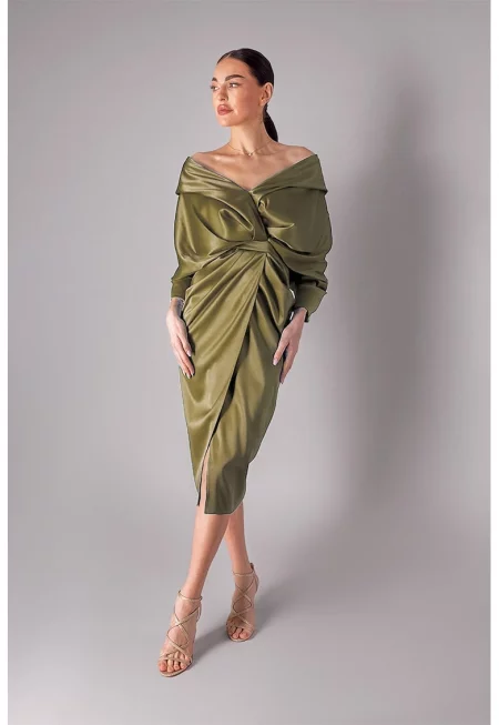 Драпирана сатинирана рокля