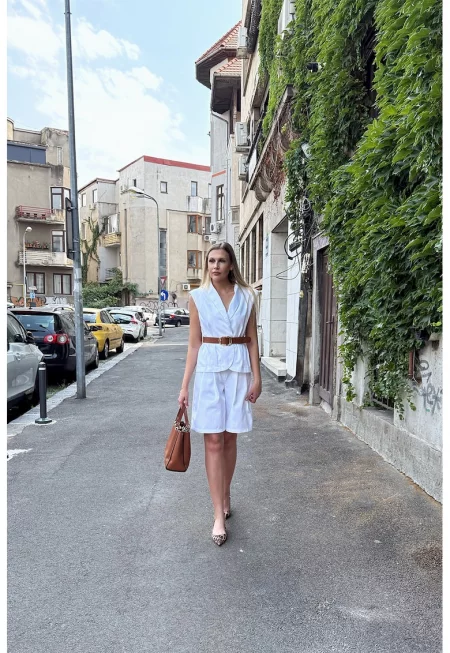 Елек с памук с колан - Бял