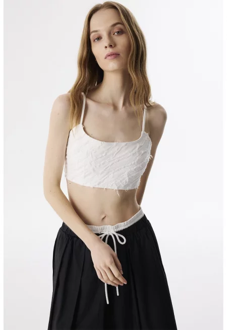 Къс топ с цип