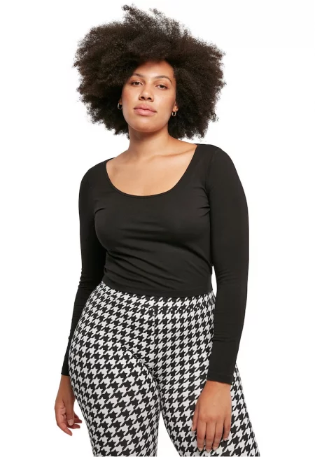 Къса блуза с овално деколте