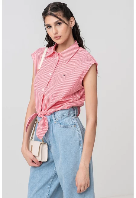 Къса риза с връзки отпред