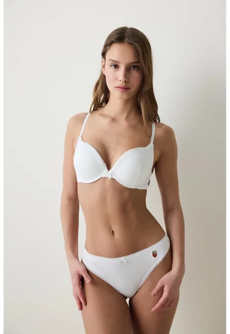 Класически сутиен - Бял