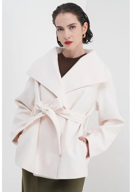 Палто с вълна и връзка