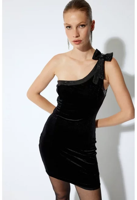 Рокля с панделка - Черен