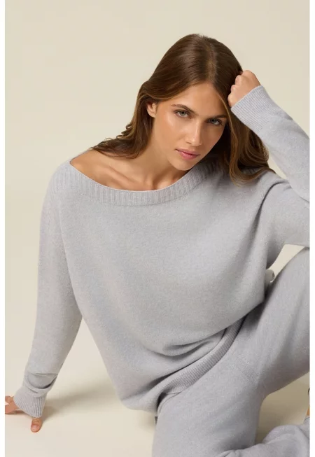 Свободен пуловер с деколте тип лодка