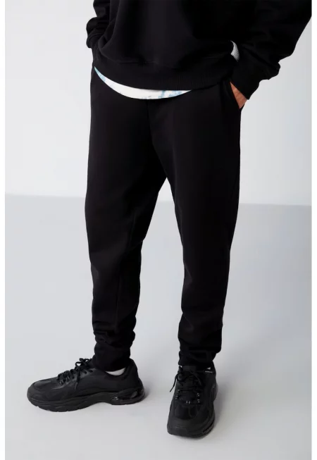Свободен спортен панталон - Черен