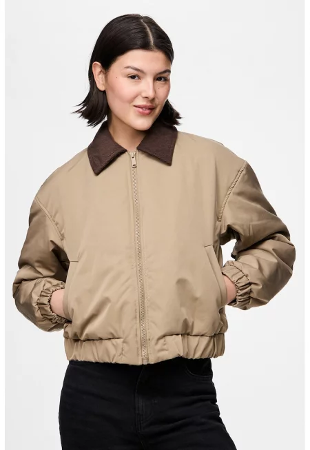 Свободно яке с яка и цип