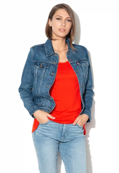 Яке от деним с джобове на гърдитe