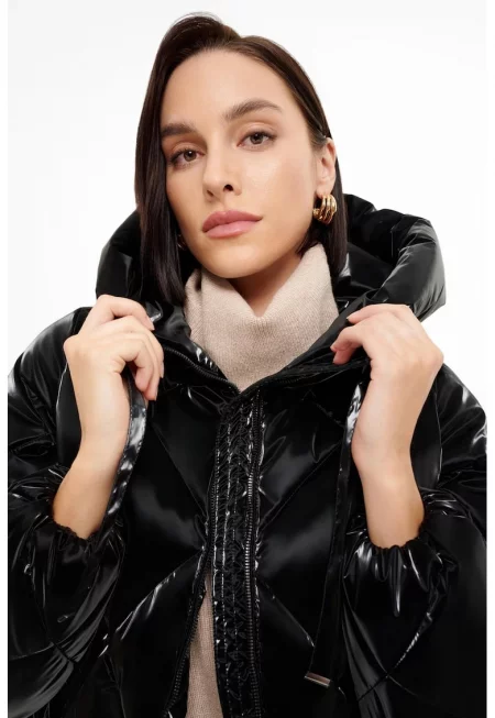 Зимно капитонирано яке с качулка - Черен