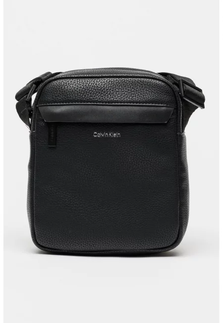 Чанта през рамо от еко кожа с текстил - Черен