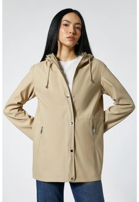 Дъждобран с качулка