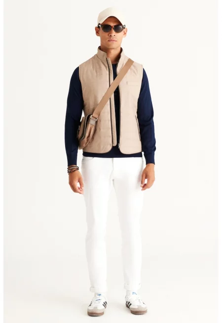 Елек със средновисока яка - Светло бежово