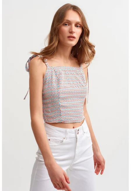 Къс топ с квадратно деколте